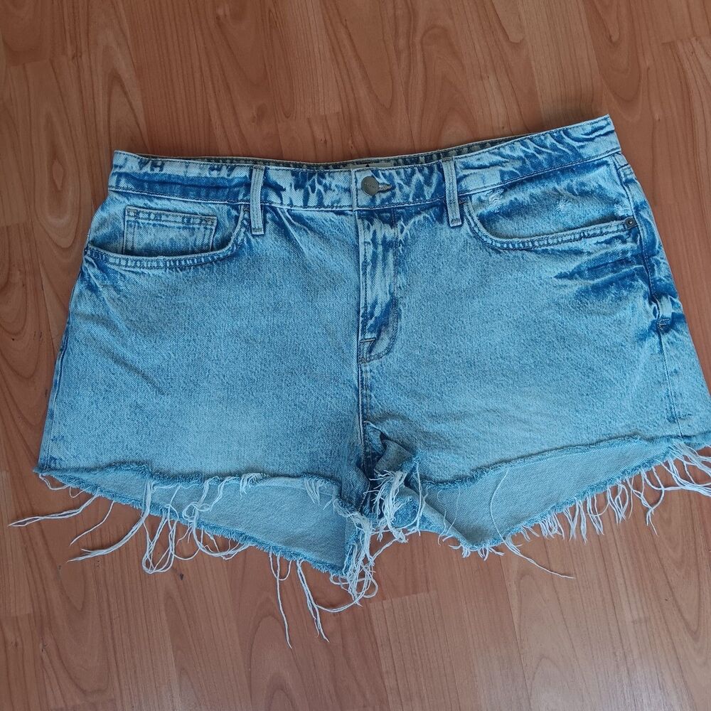 FRAME Denim Le Grand Garcon Short In Bathe Wash Distressed Vacation Summer Sz 33